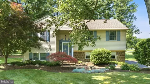 113 Acorn Pl, North Wales, PA 19454