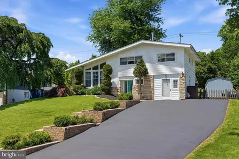 56 Red Rowan Ln, Plymouth Meeting, PA 19462