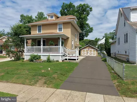 25 Center Ave, Willow Grove, PA 19090