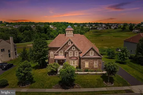 535 Championship Dr, Harleysville, PA 19438
