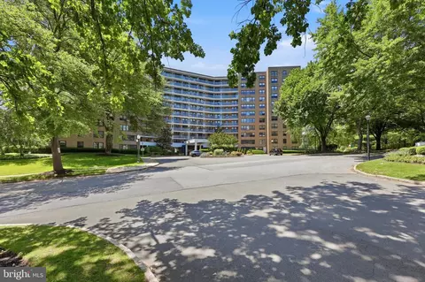 1600 Hagys Ford Rd #6-B, Penn Valley, PA 19072