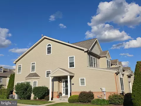 122 Harvard Dr, Trappe, PA 19426