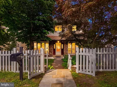 55 Price St, Bala Cynwyd, PA 19004