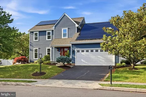 184 Bayberry Dr, Royersford, PA 19468