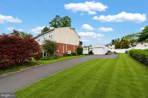 728 Pennbrook Ave, Lansdale, PA 19446
