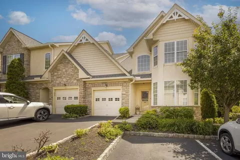 16 Jefferson Xing, East Norriton, PA 19401
