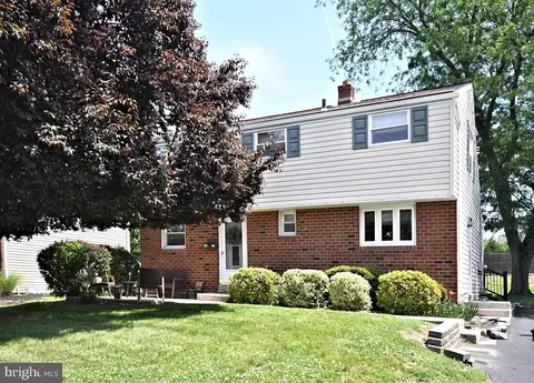 238 Fox Run Rd, King Of Prussia, PA 19406