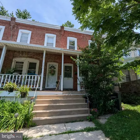 325 W Spring Ave, Ardmore, PA 19003