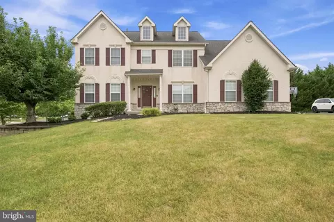 101 Tennyson Ln, North Wales, PA 19454