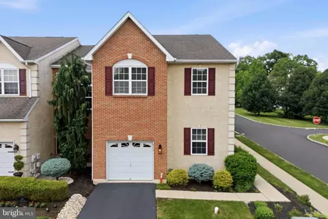 949 Cholet Dr, Collegeville, PA 19426