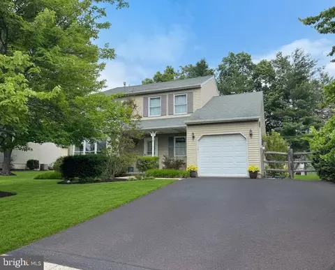 118 Fox Hunt Dr, Souderton, PA 18964