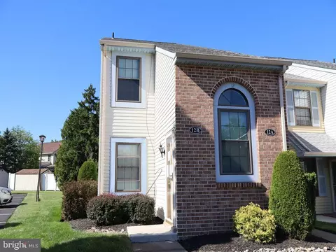 12 Lumber Jack Cir #22-B, Horsham, PA 19044