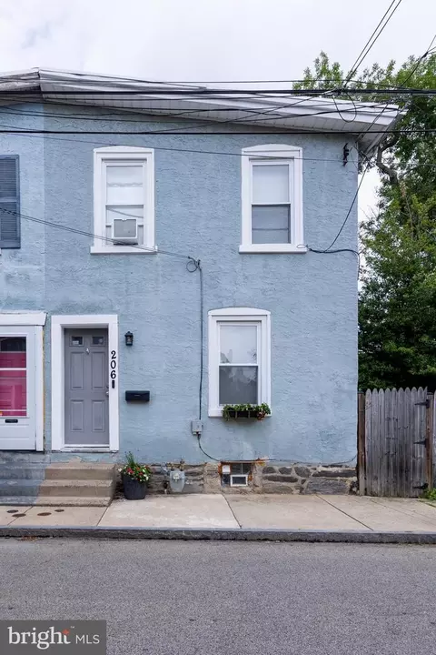 206 Sheas Ter, Ardmore, PA 19003