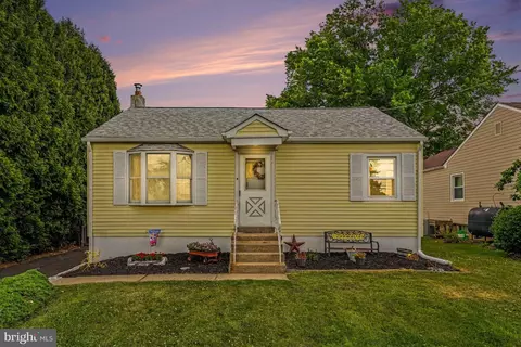 234 Oakdale Ave, Horsham, PA 19044