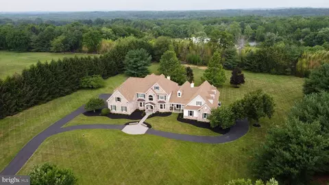 1465 Little Creek Ln, Collegeville, PA 19426