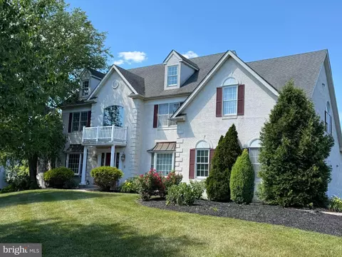 581 Hawthorne Ln, Harleysville, PA 19438