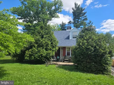 1612 Brent Rd, Oreland, PA 19075