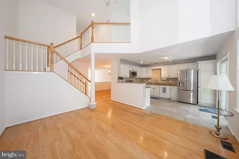 Living - 112 Lemonton Way, Wayne, PA 19087 photo 4 of 17