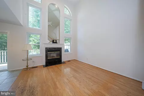 Living - 112 Lemonton Way, Wayne, PA 19087 photo 5 of 17