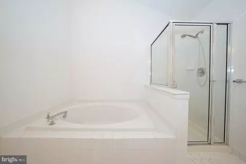 Bath - 112 Lemonton Way, Wayne, PA 19087 photo 3 of 6