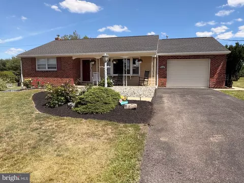 2928 New Hanover Square Rd, Gilbertsville, PA 19525