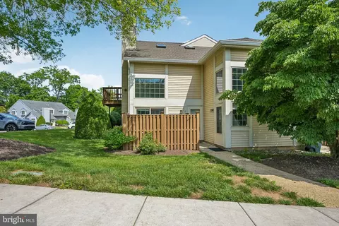 418 Brown Briar Cir, Horsham, PA 19044