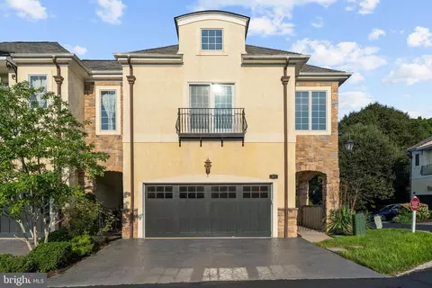 25 Breyer Ct #25-E, Elkins Park, PA 19027