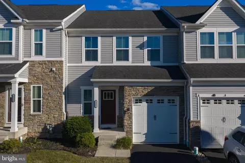 1517 Emily Ct, Hatfield, PA 19440