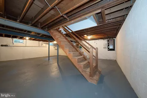 Entry Way - 696 Forest Rd, Wayne, PA 19087 photo 2 of 2