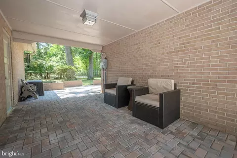 Exterior - 696 Forest Rd, Wayne, PA 19087 photo 8 of 10