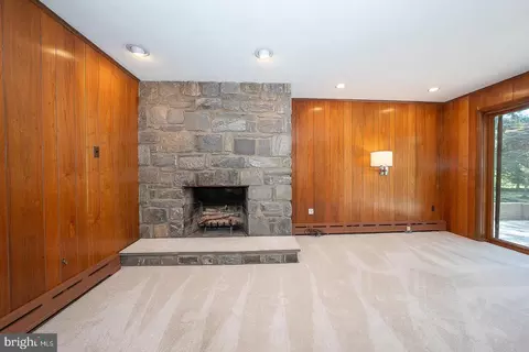 Living - 696 Forest Rd, Wayne, PA 19087 photo 8 of 9