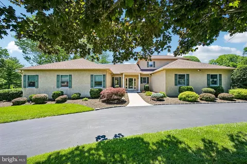 1701 Wellsly Rd, Dresher, PA 19025