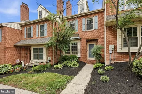 700 Farmington Ave #4, Pottstown, PA 19464
