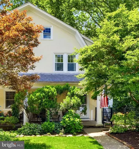 8 Hewett Rd, Wyncote, PA 19095
