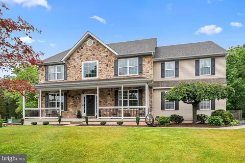 806 Arbor Ln, Schwenksville, PA 19473