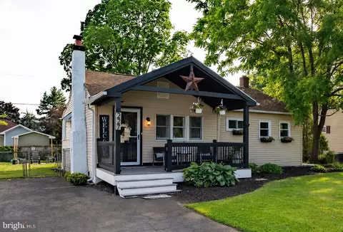 227 Roberts Ave, Horsham, PA 19044