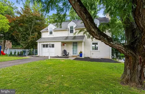 220 Walnut Ln, Ambler, PA 19002