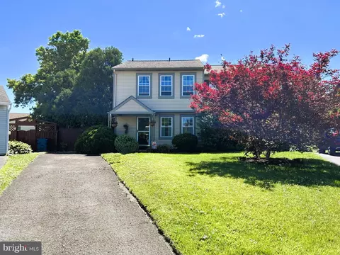 32 Steeplechase Cir, Horsham, PA 19044
