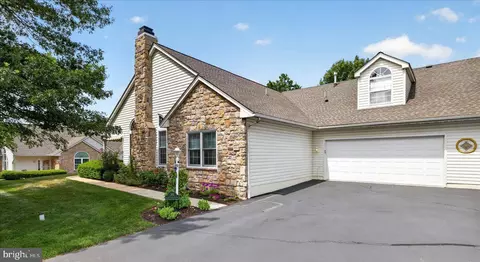 189 Lions Gate Cir, Souderton, PA 18964