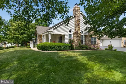 189 Lions Gate Cir, Souderton, PA 18964