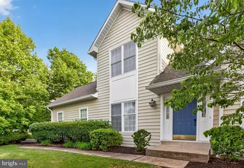129 Birkdale Dr, Blue Bell, PA 19422