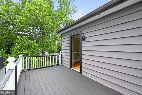 Exterior - 417 Summit Ave, Fort Washington, PA 19034 photo 5 of 8