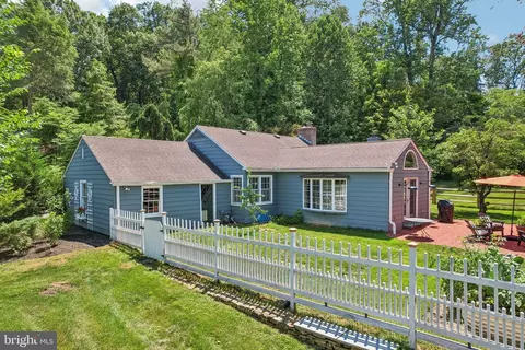 Exterior - 445 General Washington Rd, Wayne, PA 19087 photo 6 of 8
