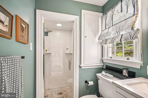 Bath - 445 General Washington Rd, Wayne, PA 19087 photo 4 of 4