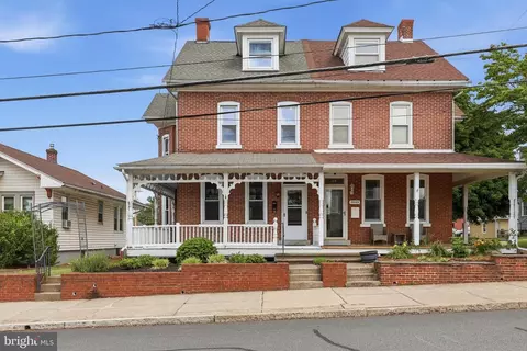 127 W Fourth St, East Greenville, PA 18041