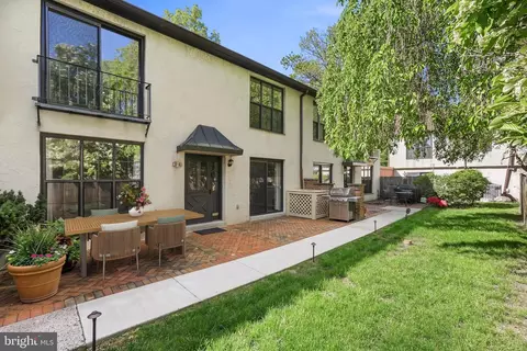 101 Montgomery Ave #B-2, Bala Cynwyd, PA 19004