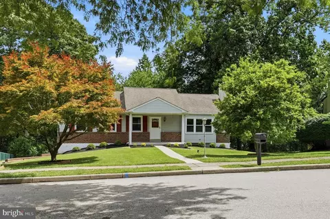 4 Locust Way, Lafayette Hill, PA 19444