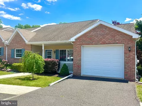 43 Ellen Cir, Pottstown, PA 19464