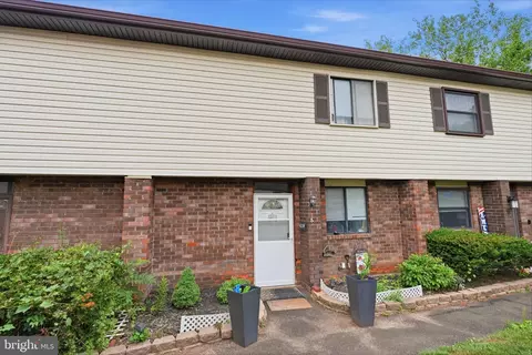 5 Concord Pl #5-C, Hatboro, PA 19040