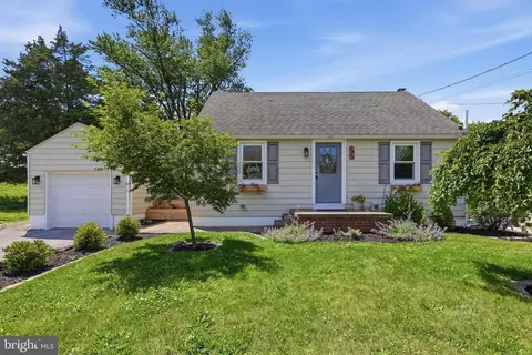 1859 Farmington Ave, Pottstown, PA 19464